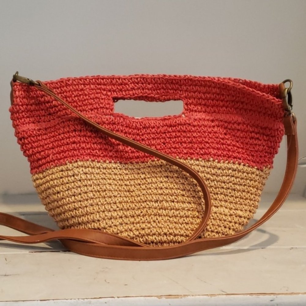 Billabong orange and tan straw tote.